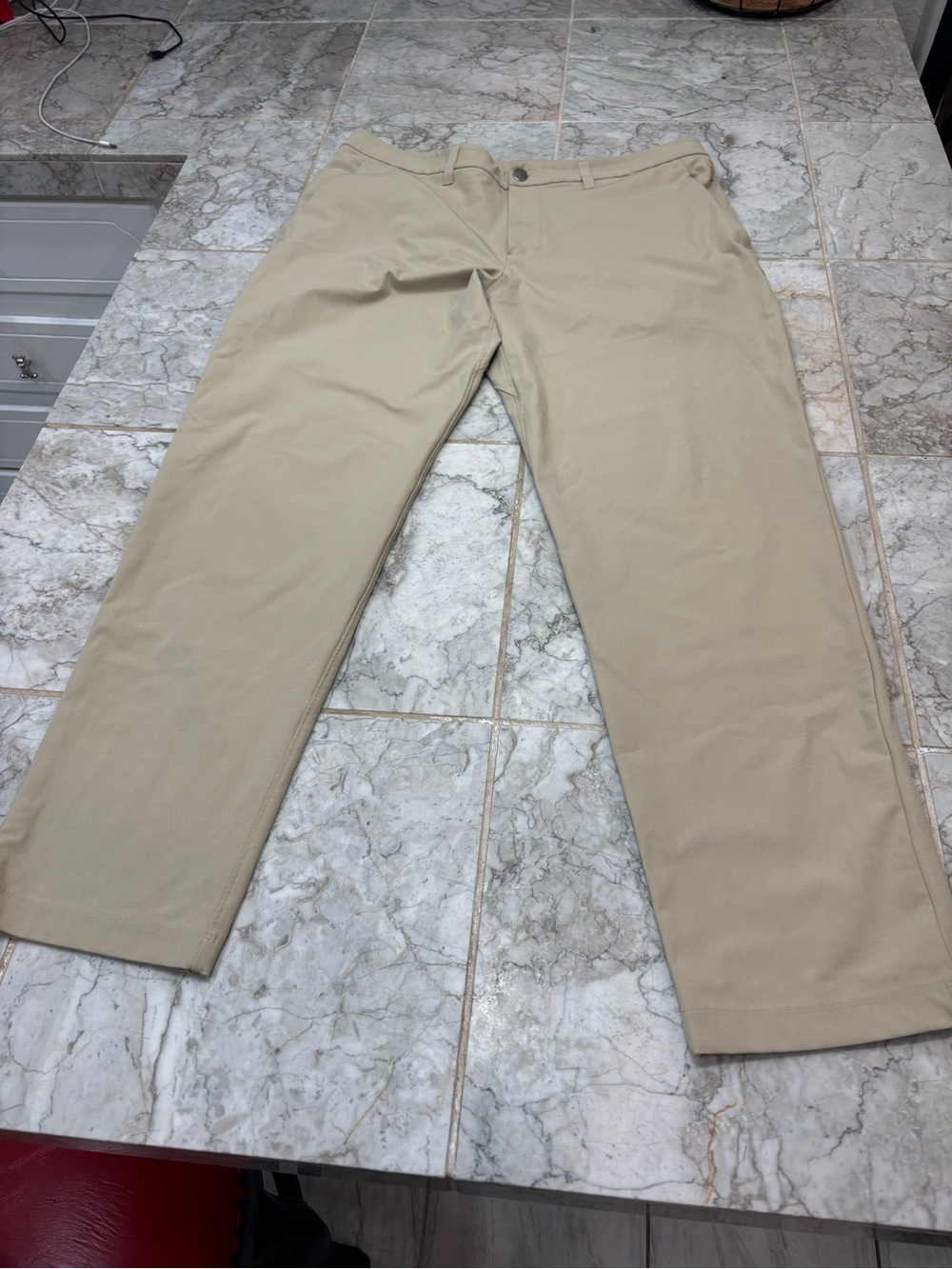 Lululemon Pants Mens 36x31 Beige ABC Classic Fit VersaTwill Performance Chinos